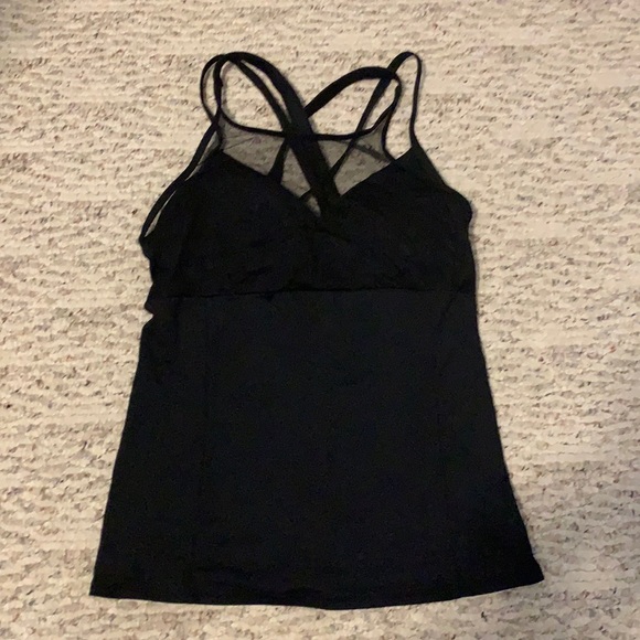 ALO Yoga Tops - ALO workout top